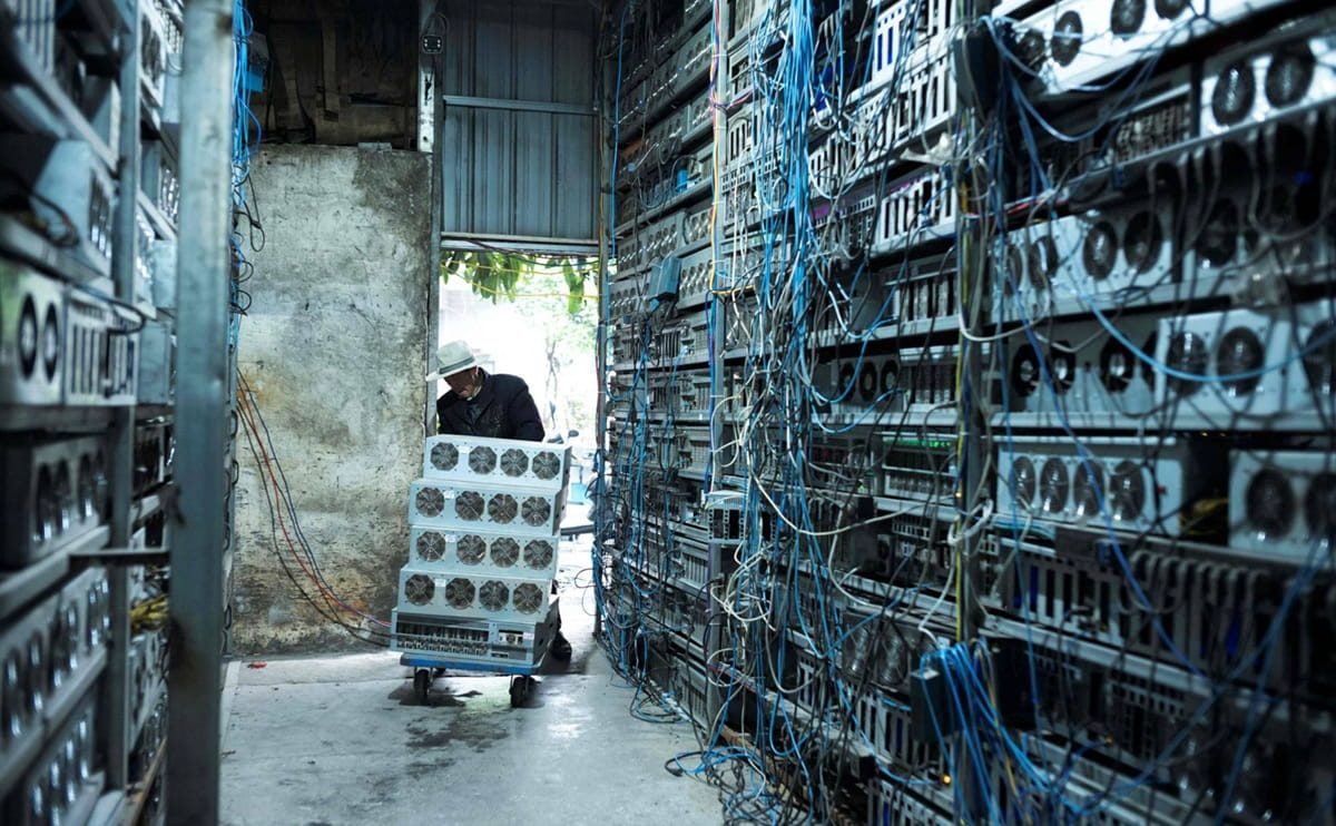مجلس به ماینینگ غیرمجاز برق، برخورد جدی‌تری می‌کند