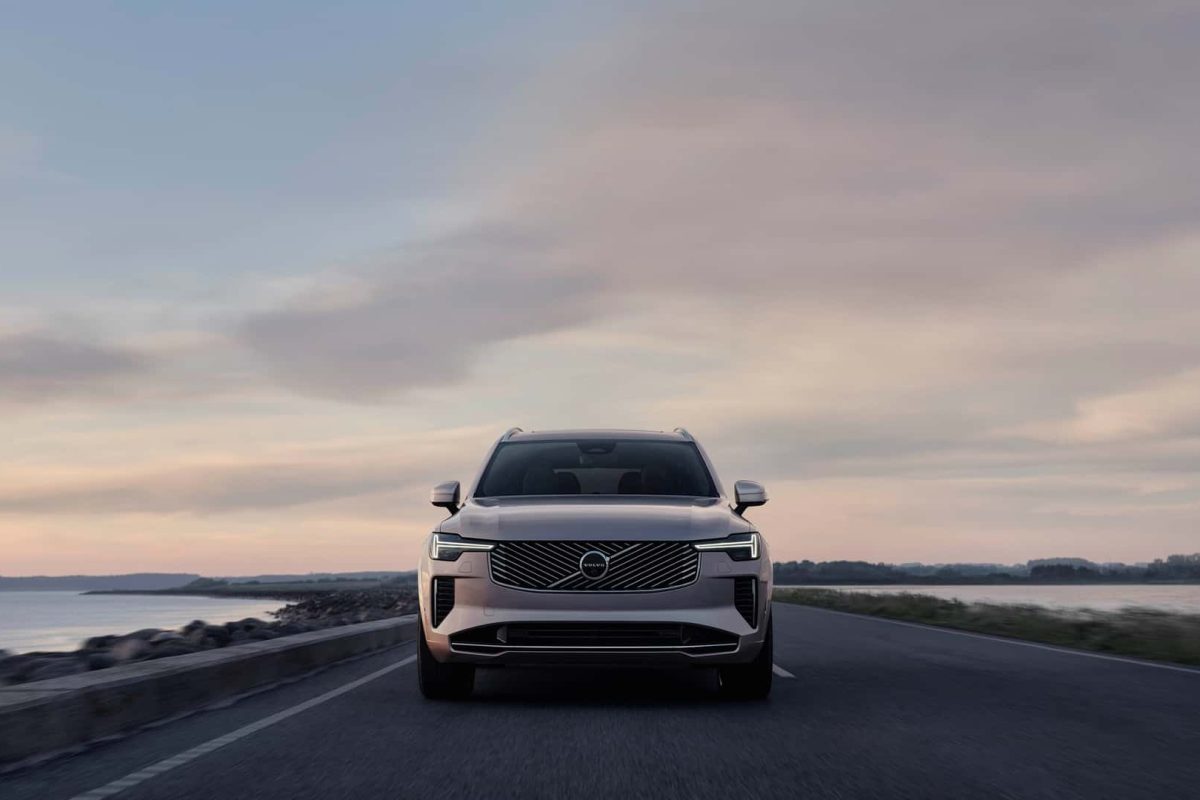 ولوو XC90: شاسی‌بلند لوکس با طراحی مدرن و امکانات پیشرفته